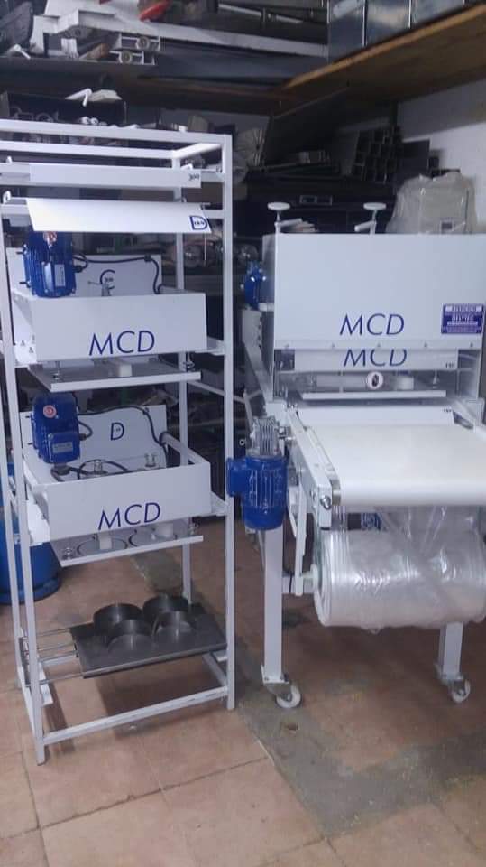 CORTADORAS  de discos de empanadas  EQUIPOS PARA CORTAR  TAPAS  empanadas  tartas arepas  copetin rotizeras   NEWDESYTTEC modelo MCT2\1